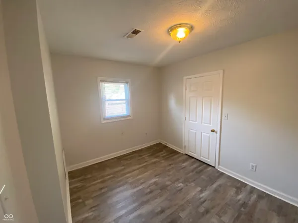 $1,400 | 410 North 20th Avenue, Beech Grove, IN 46107