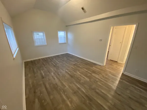 $1,400 | 410 North 20th Avenue, Beech Grove, IN 46107