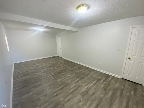 $1,400 | 410 North 20th Avenue, Beech Grove, IN 46107