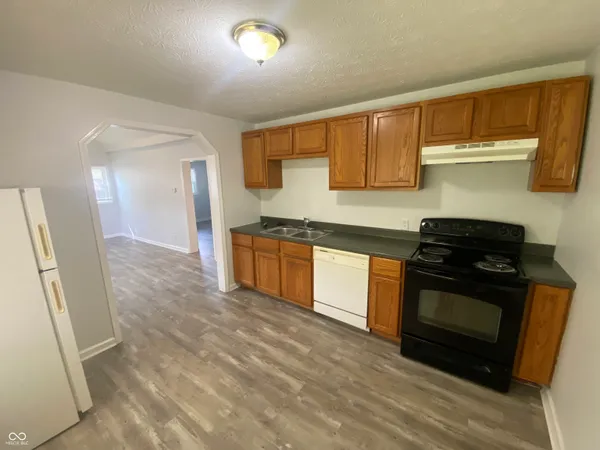 $1,400 | 410 North 20th Avenue, Beech Grove, IN 46107