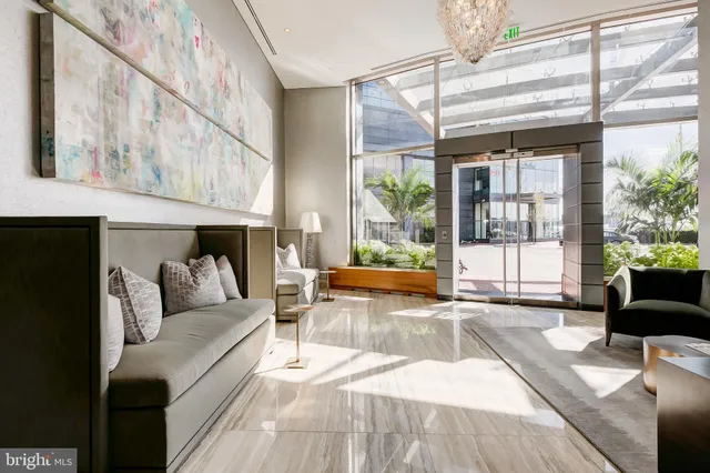 $3,975,000 | 300 International Drive, Unit 2201, Baltimore, MD 21202