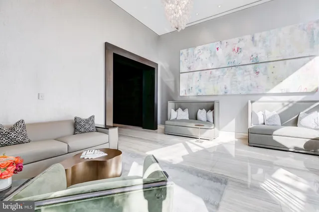 $3,975,000 | 300 International Drive, Unit 2201, Baltimore, MD 21202