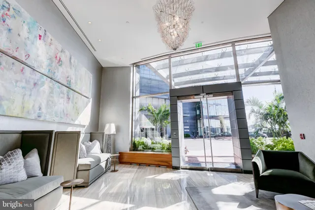 $3,975,000 | 300 International Drive, Unit 2201, Baltimore, MD 21202