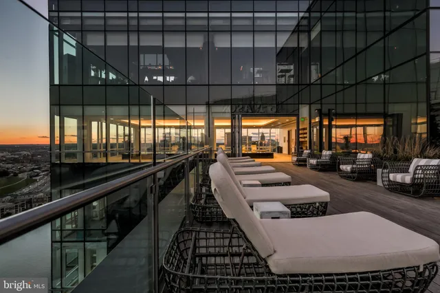 $3,975,000 | 300 International Drive, Unit 2201, Baltimore, MD 21202