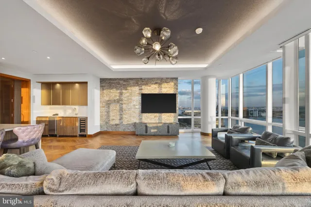 $3,975,000 | 300 International Drive, Unit 2201, Baltimore, MD 21202