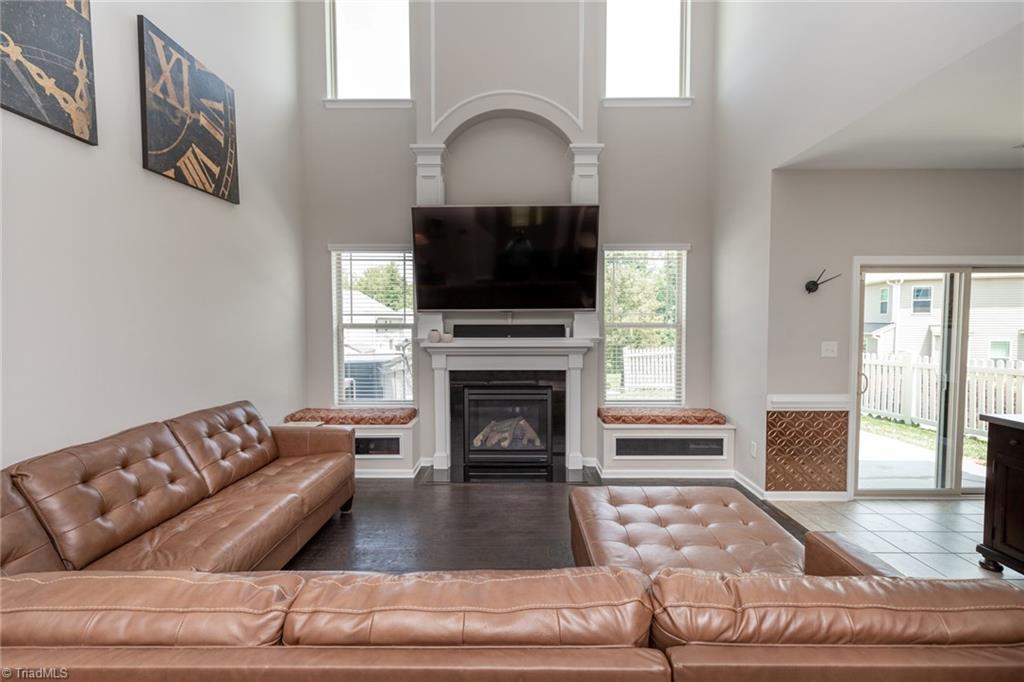 3407 Lamplight Way High Point, NC 27265 - Photo 11 of 47 Gallery Image 11