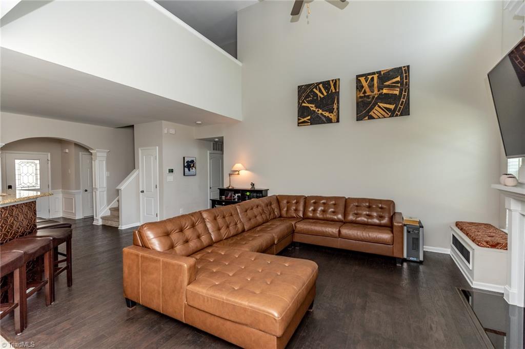 3407 Lamplight Way High Point, NC 27265 - Photo 12 of 47 Gallery Image 12