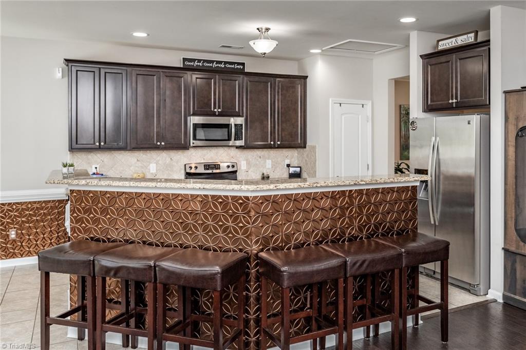 3407 Lamplight Way High Point, NC 27265 - Photo 15 of 47 Gallery Image 15