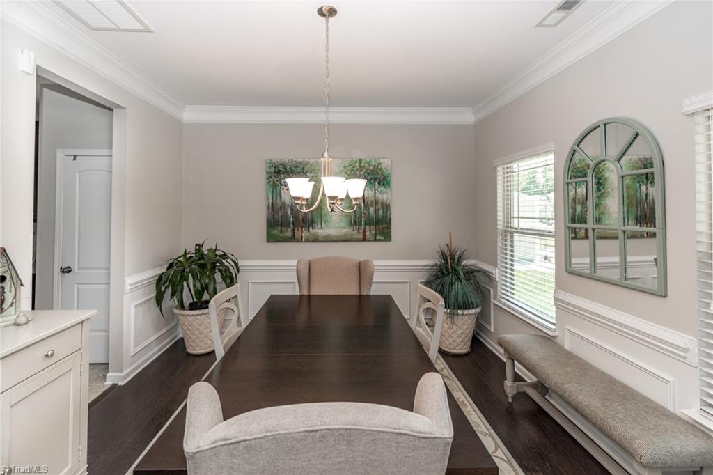 3407 Lamplight Way High Point, NC 27265 - Photo 9 of 47 Gallery Image 9