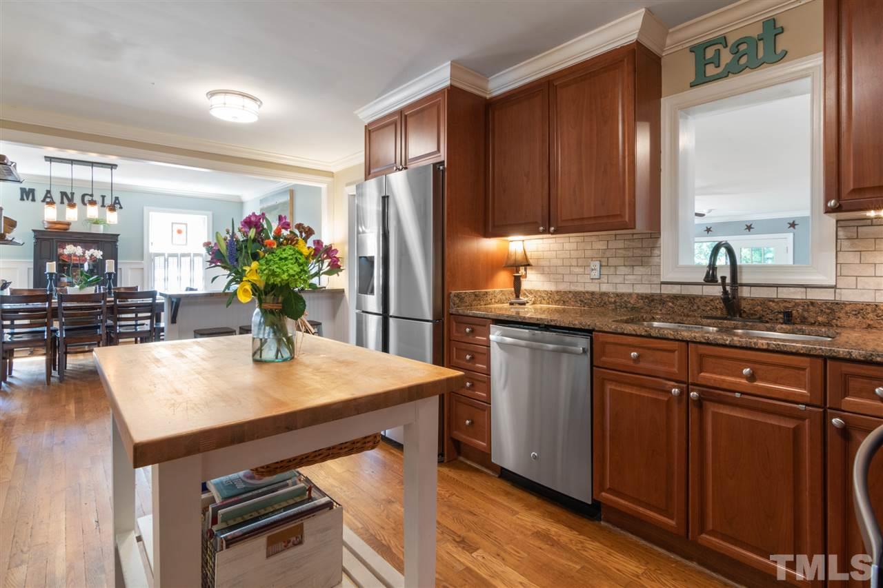 2262 The Circle Raleigh, NC 27608 - Photo 5 of 30