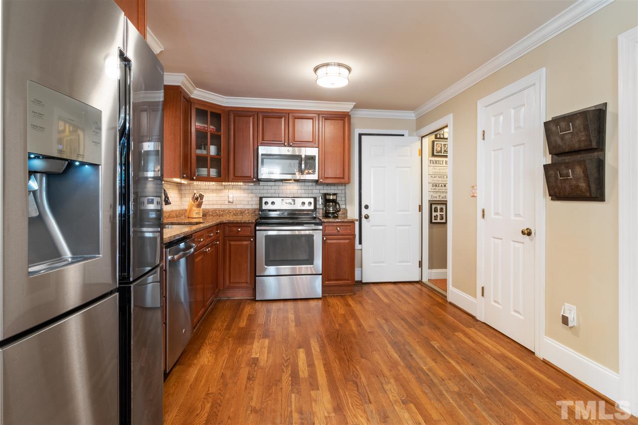 2262 The Circle Raleigh, NC 27608 - Photo 6 of 30