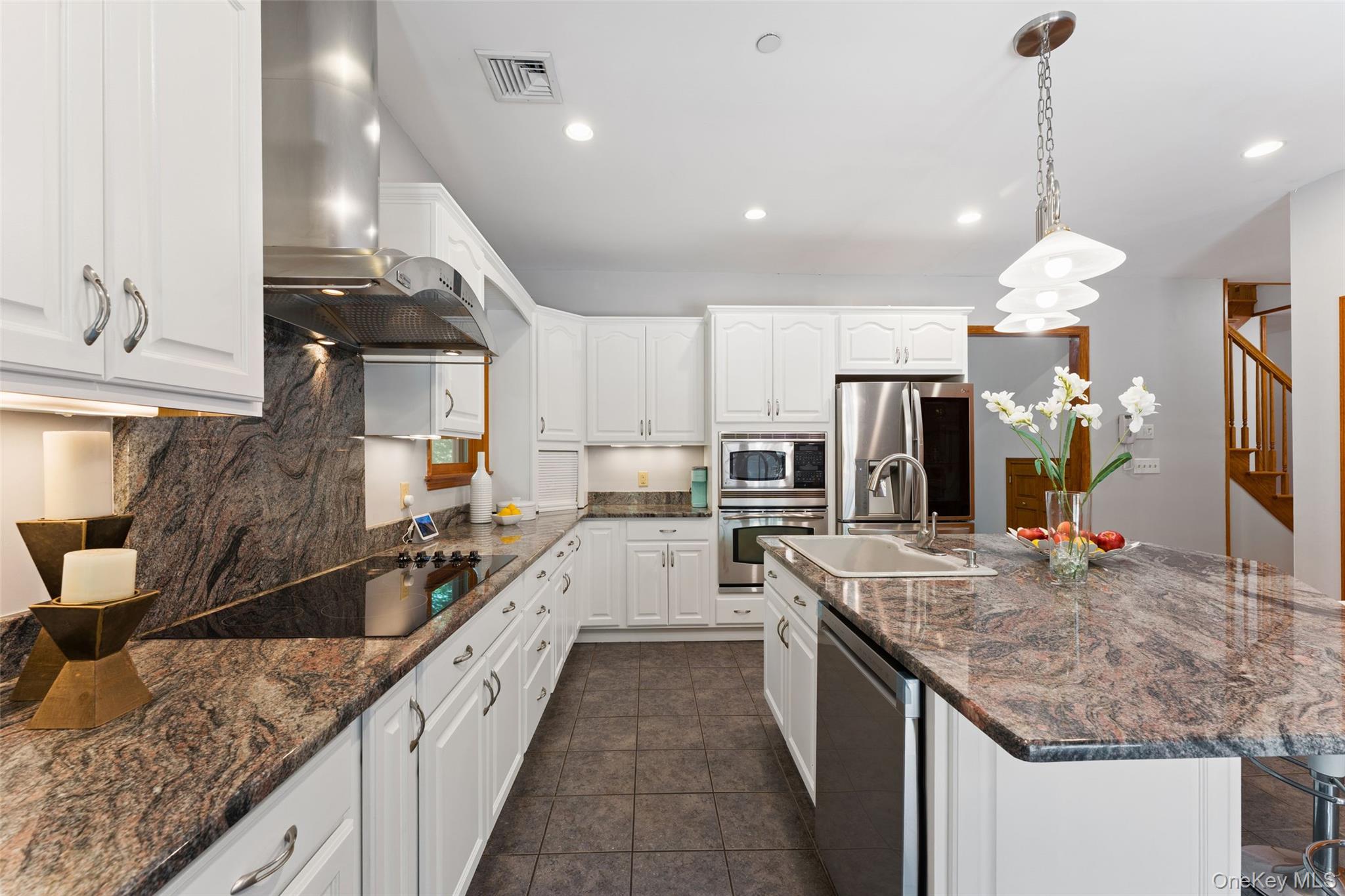 25 Cabin Ridge Road Chappaqua, NY 10514 - Photo 15 of 39