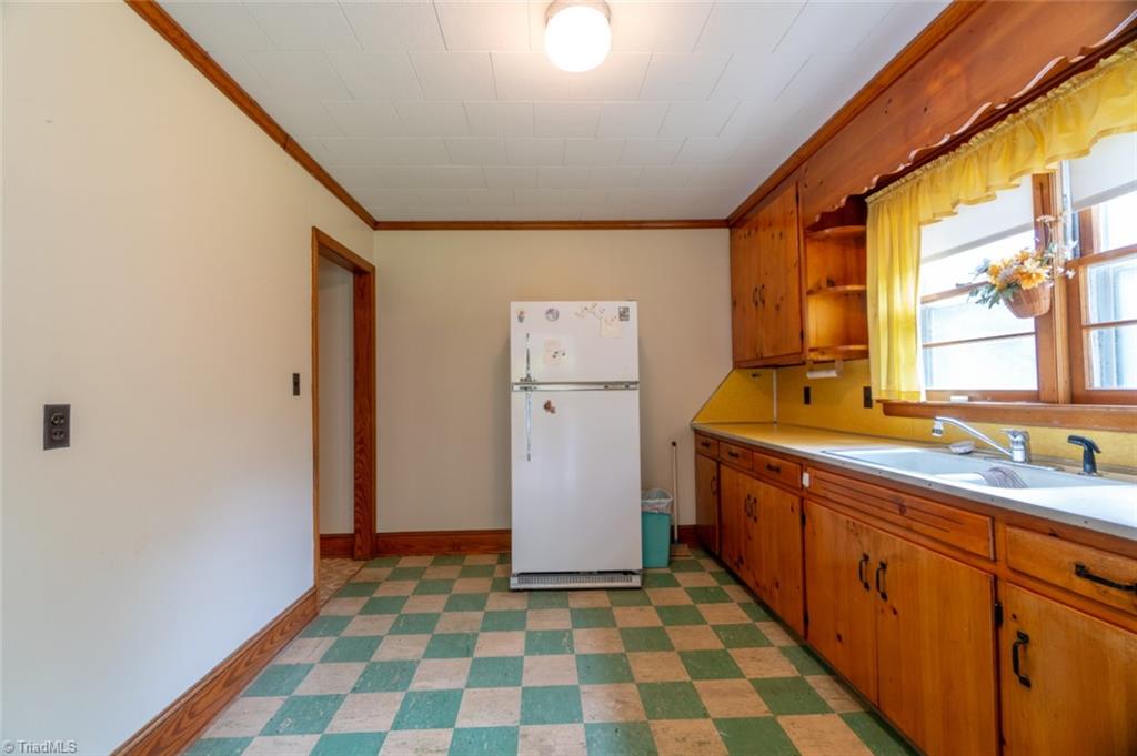 2449 Ralph Joyce Road Sandy Ridge, NC 27046 - Photo 10 of 30 kitchen