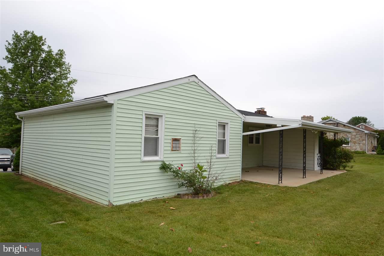 104 Hillside Road Hanover, PA 17331 - Photo 2 of 27 Gallery Image 2