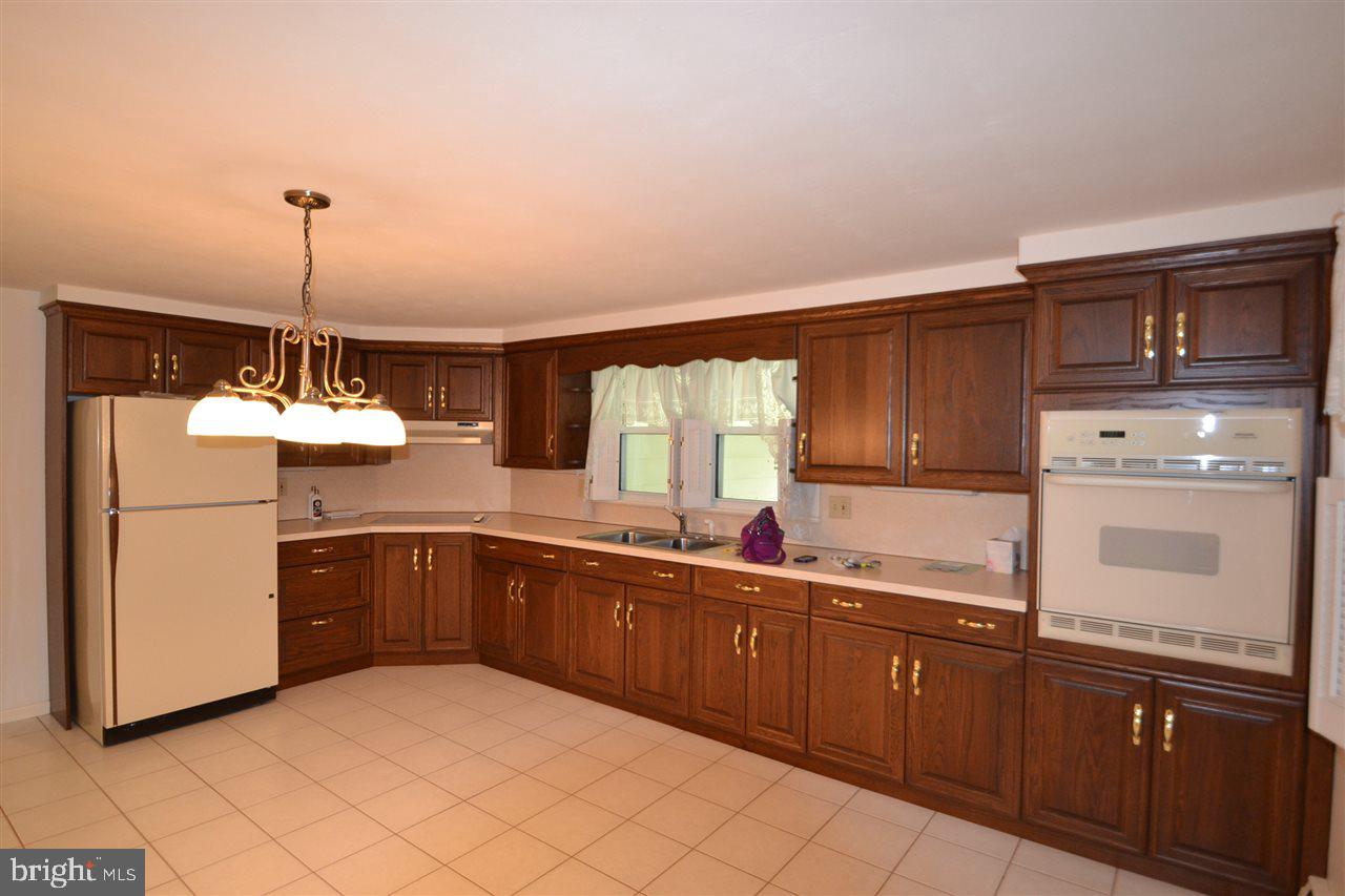 104 Hillside Road Hanover, PA 17331 - Photo 6 of 27 Gallery Image 6
