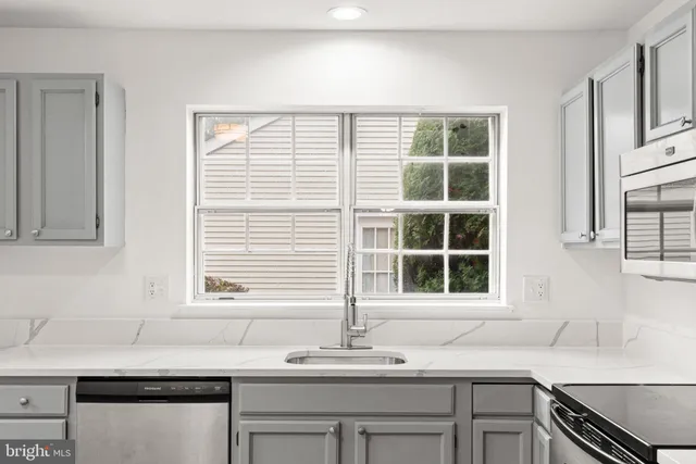 $1,950 | 2006 Wexford Road, Palmyra, PA 17078