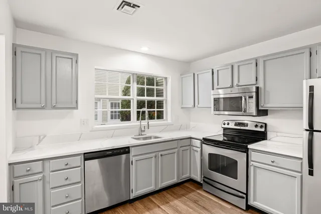 $1,950 | 2006 Wexford Road, Palmyra, PA 17078