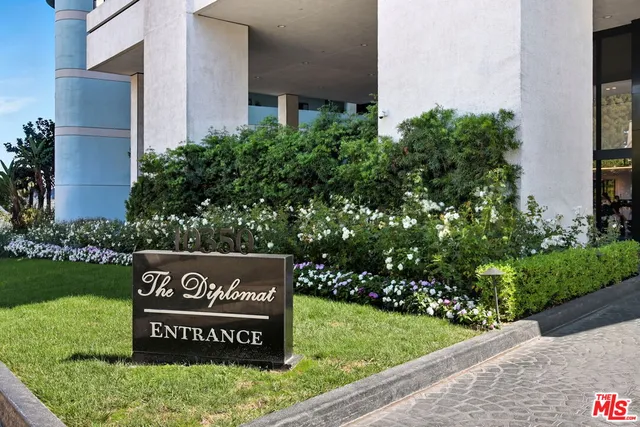 $14,900 | 10350 Wilshire Boulevard, Unit 1203, Los Angeles, CA 90024