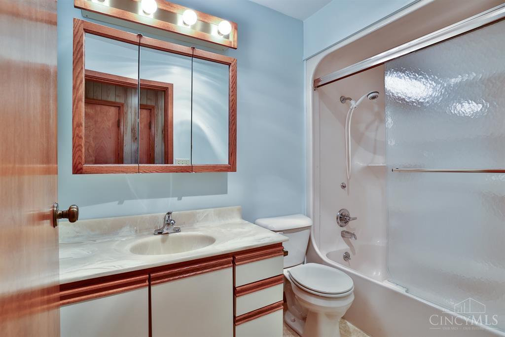 3840 Poole Road Cincinnati, OH 45251 - Photo 26 of 48 Gallery Image 26