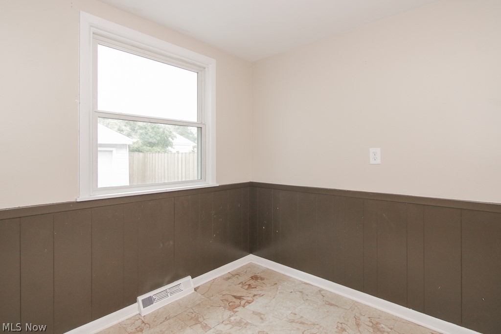 1321 Avondale Road Cleveland, OH 44121 - Photo 23 of 34 Gallery Image 23