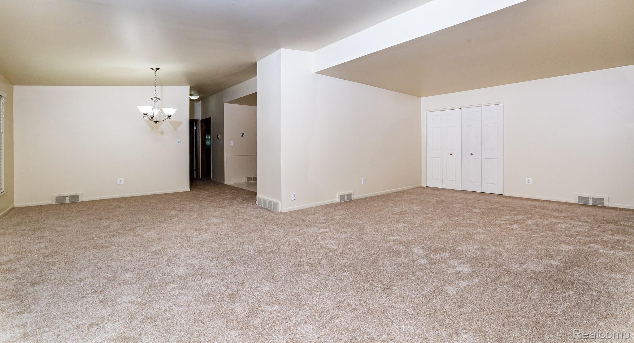 910 North Adams Road, Unit 5 Birmingham, MI 48009 - Photo 12 of 34 _S0A9615.jpg