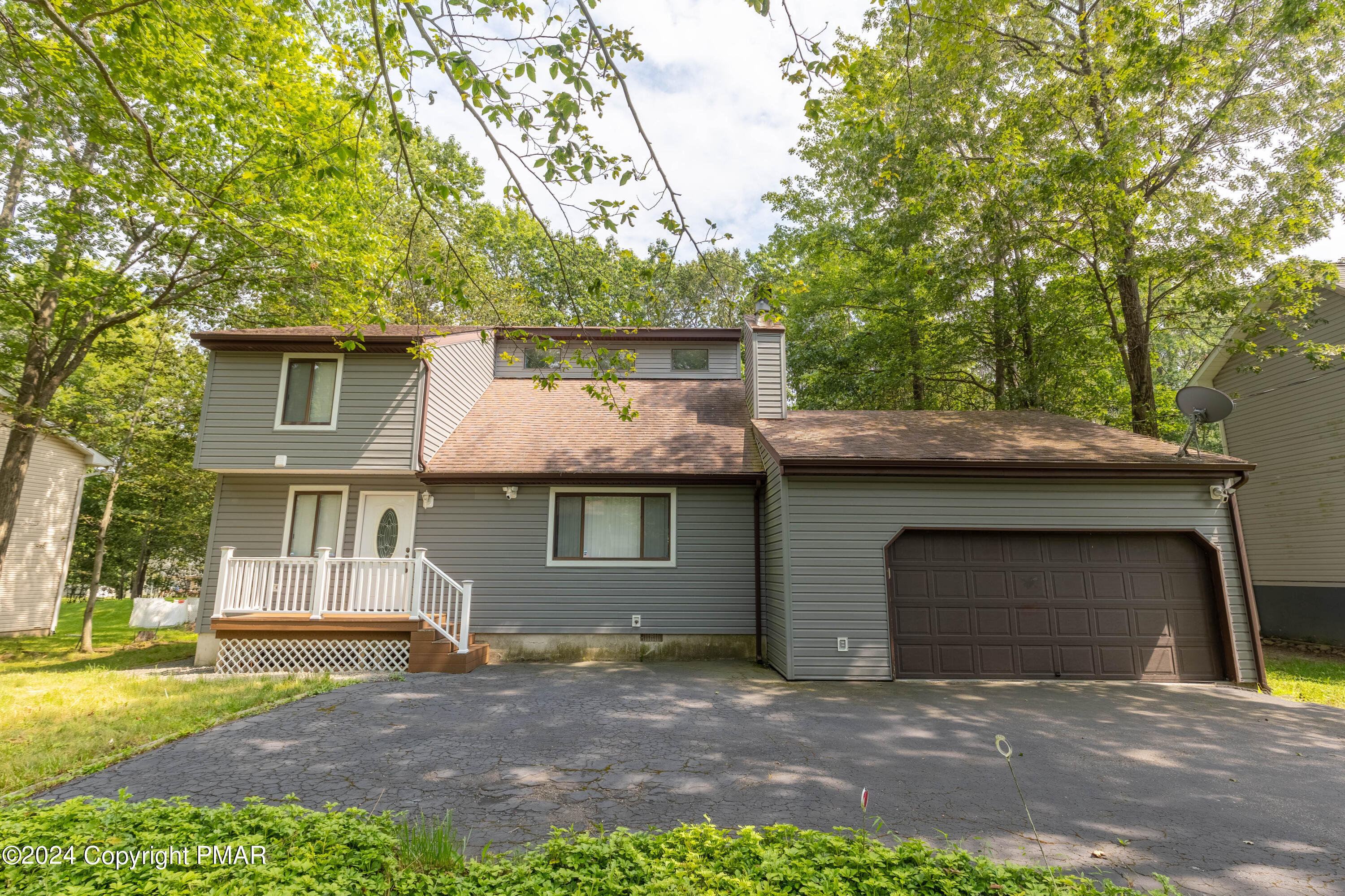 8143 Mayfair Road Tobyhanna, PA 18466 - Photo 1 of 46 Outside-5