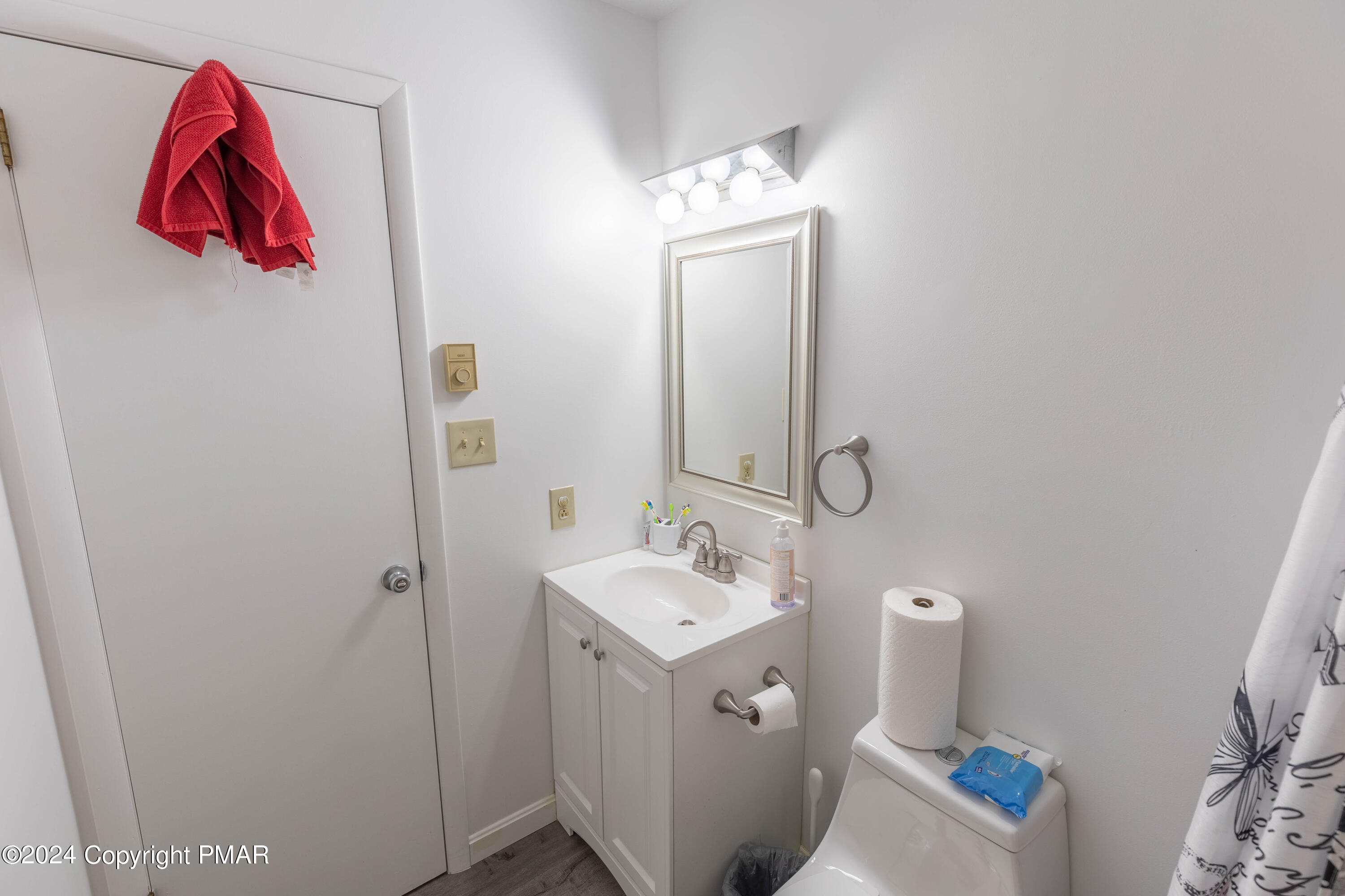 8143 Mayfair Road Tobyhanna, PA 18466 - Photo 22 of 46 Second Floor-5