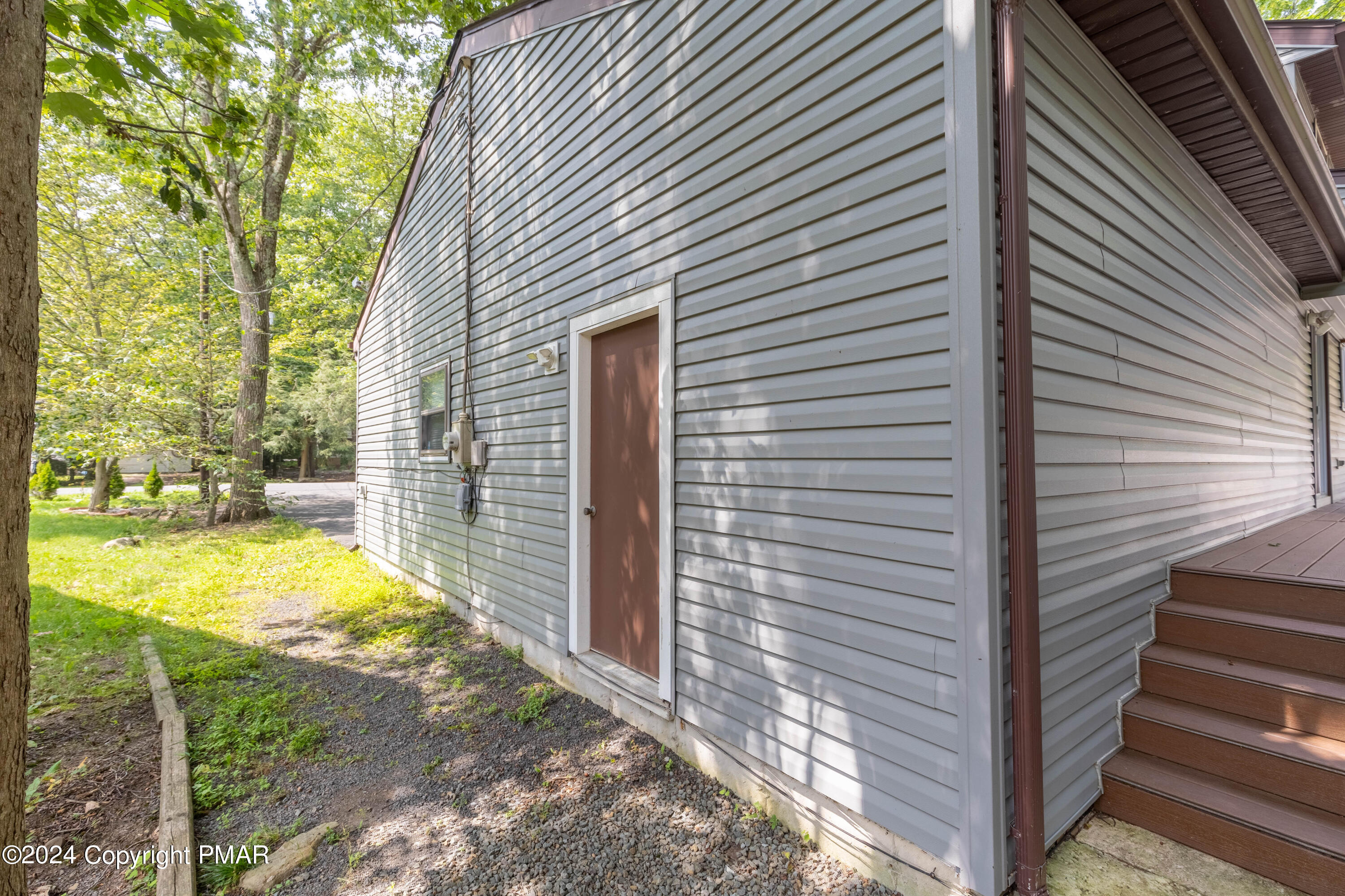8143 Mayfair Road Tobyhanna, PA 18466 - Photo 43 of 46 Outside-13