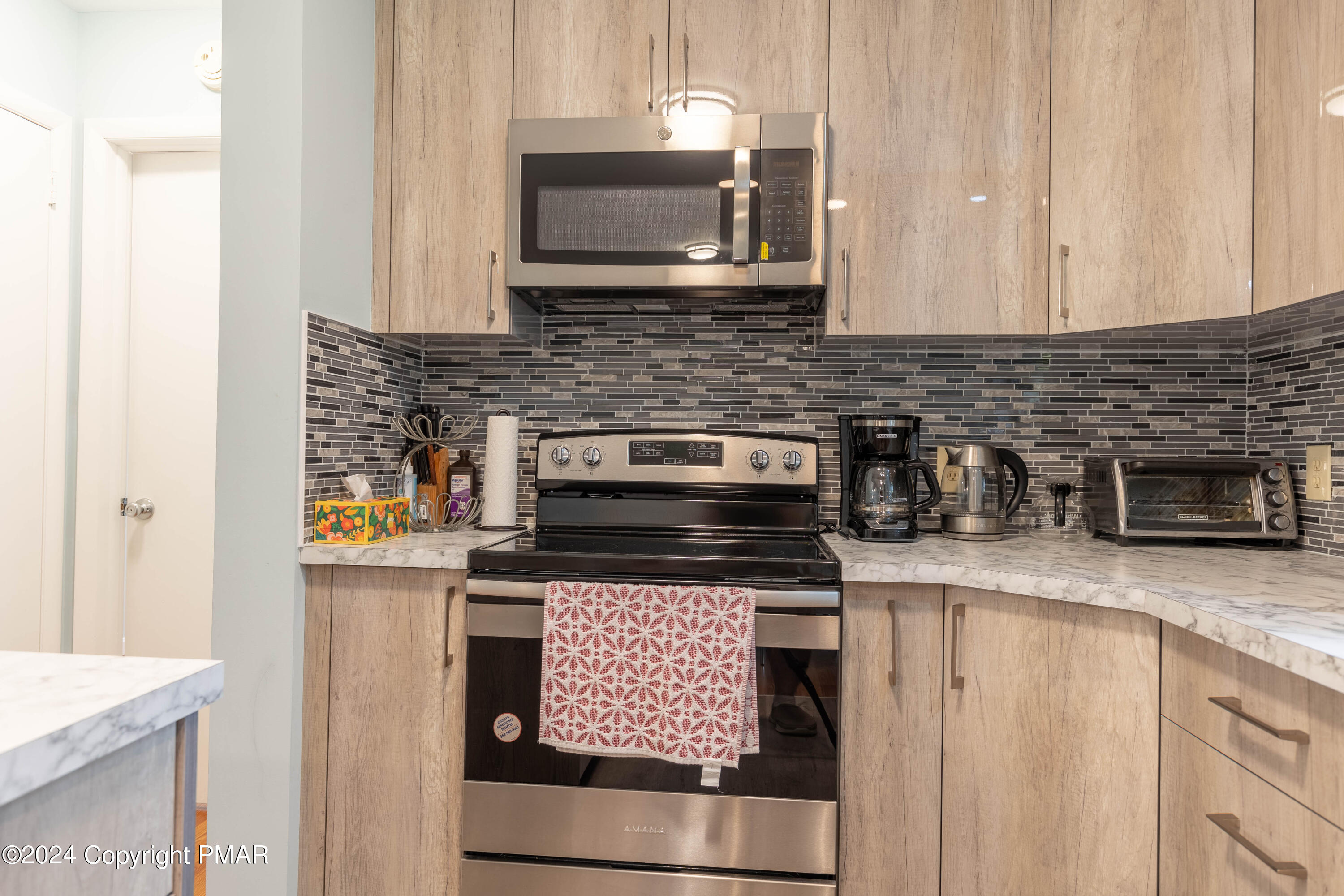 8143 Mayfair Road Tobyhanna, PA 18466 - Photo 8 of 46 First Floor-7