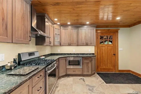 $2,300,000 | 5494 North Shore Road, Greig, NY 13312