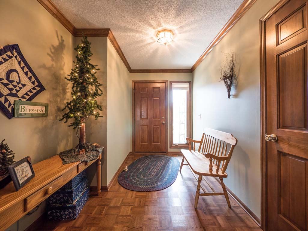 1524 Spring Cress Road Fort Wayne, IN 46814 - Photo 5 of 31