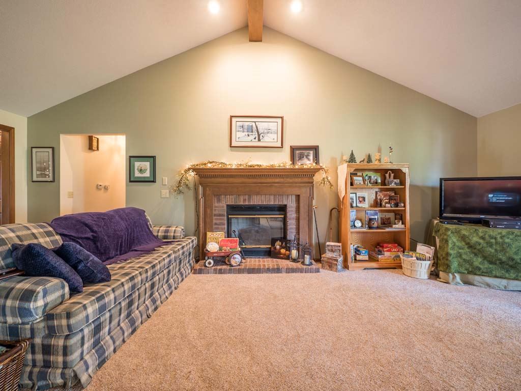 1524 Spring Cress Road Fort Wayne, IN 46814 - Photo 7 of 31