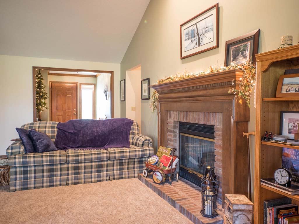 1524 Spring Cress Road Fort Wayne, IN 46814 - Photo 8 of 31