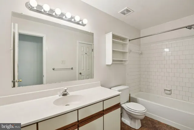 $237,500 | 20 Deer Run Court, Unit 514, Baltimore, MD 21227