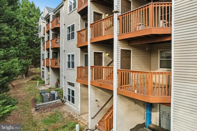 $237,500 | 20 Deer Run Court, Unit 514, Baltimore, MD 21227