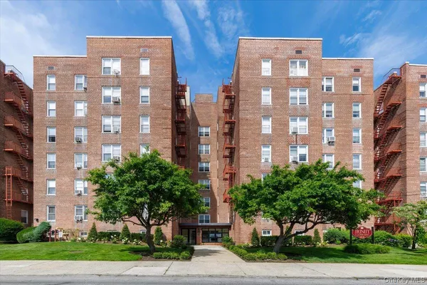$200,000 | 126 Church Street, Unit 6C, New Rochelle, NY 10805
