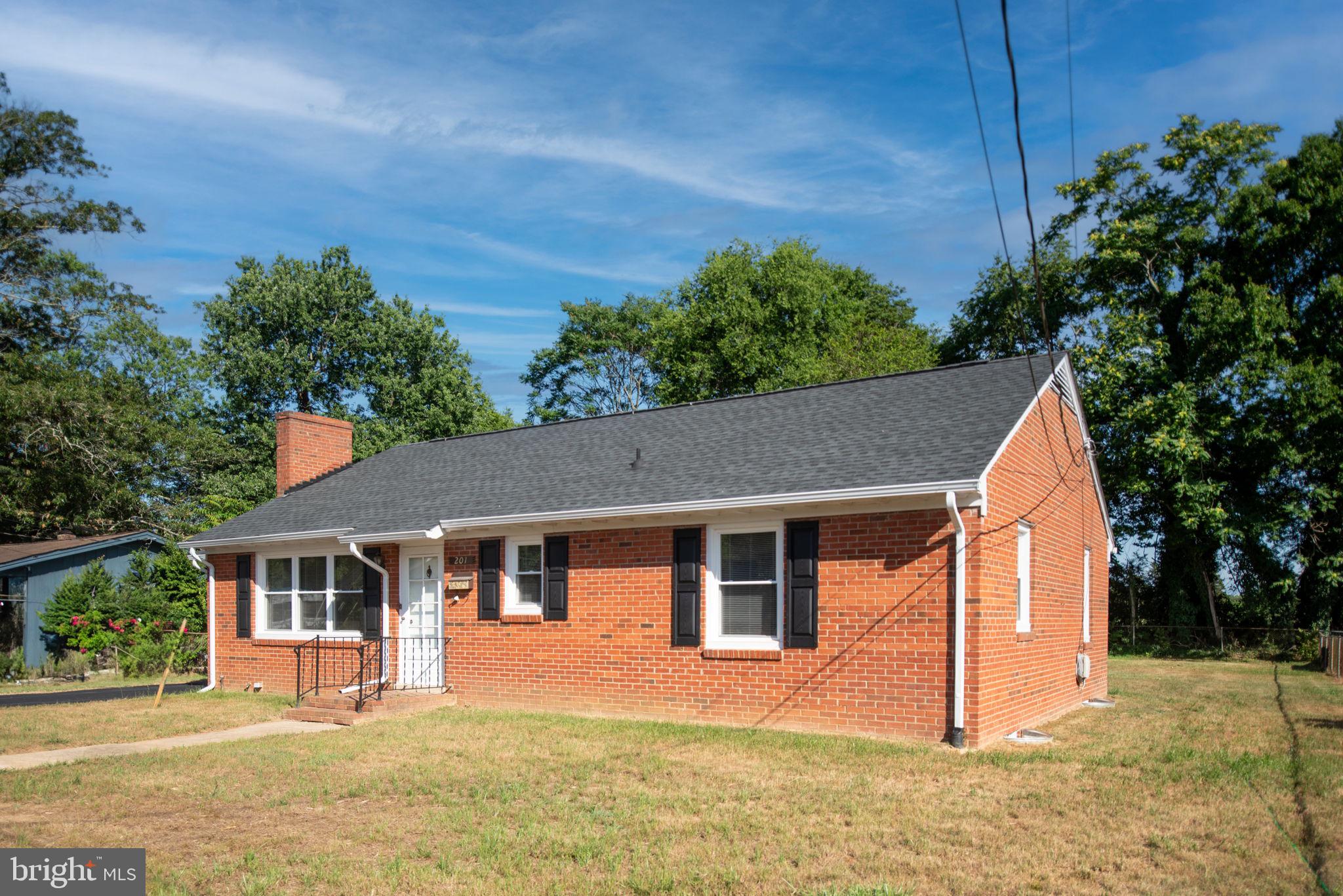 201 Rumford Road Fredericksburg, VA 22405 - Photo 4 of 49