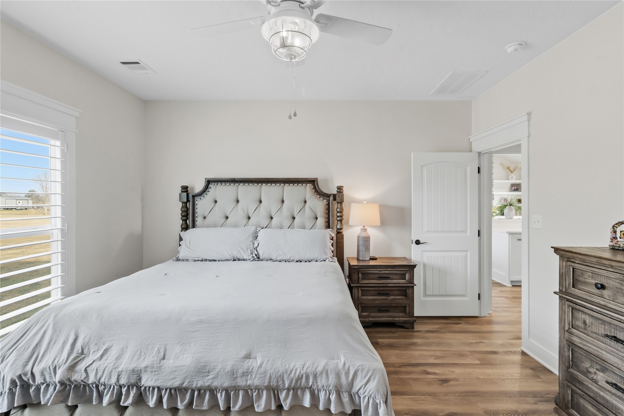 17637 Englin Road Winnie, TX 77665 - Photo 14 of 37 Primary Bedroom