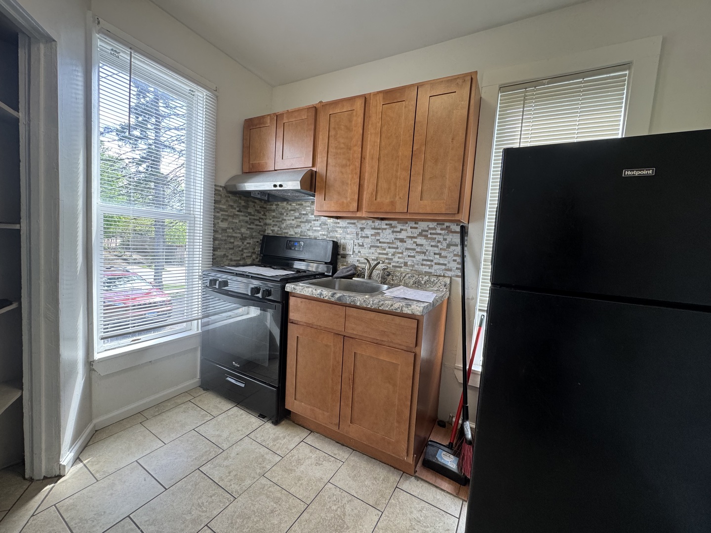 370 Bent Street, Unit 1 Elgin, IL 60120 - Photo 4 of 7