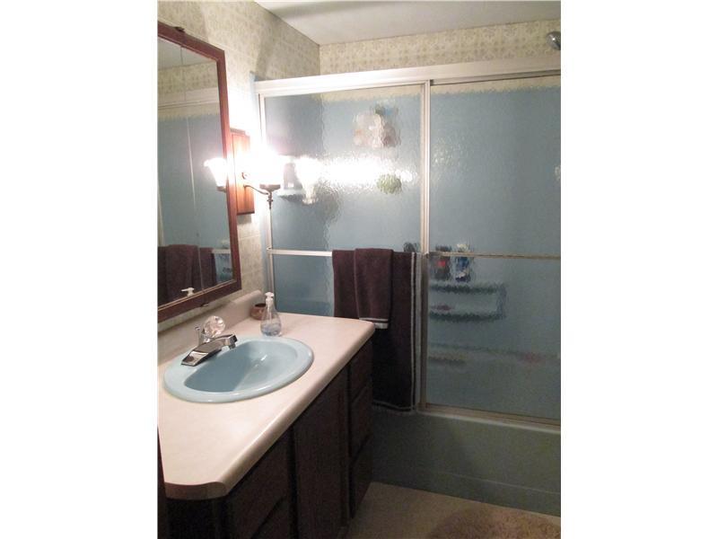 41 Silver Road Bangor, ME 04401 - Photo 16 of 18 Bathroom.
