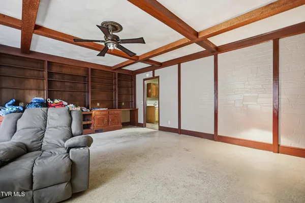 $238,000 | 220 Market Street, Clintwood, VA 24228