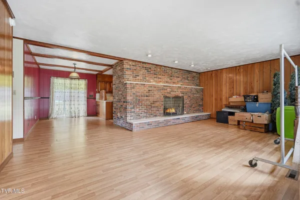 $238,000 | 220 Market Street, Clintwood, VA 24228