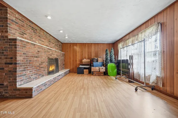 $238,000 | 220 Market Street, Clintwood, VA 24228