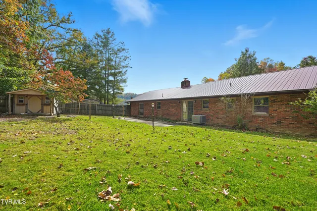 $265,000 | 220 Market Street, Clintwood, VA 24228