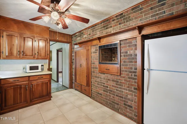 $265,000 | 220 Market Street, Clintwood, VA 24228