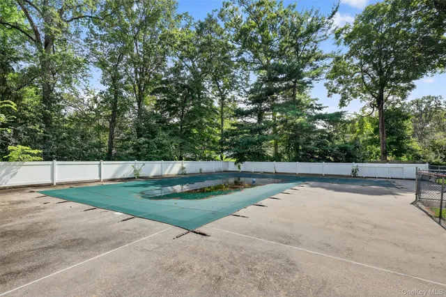a view of a basket ball ground