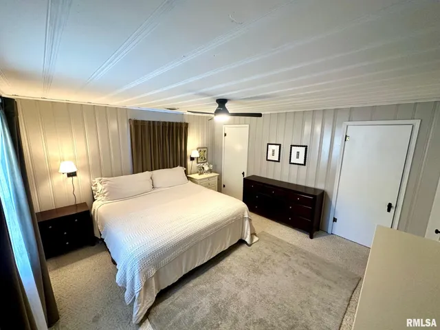 $130,000 | 107 East Michigan Avenue, Jacksonville, IL 62650