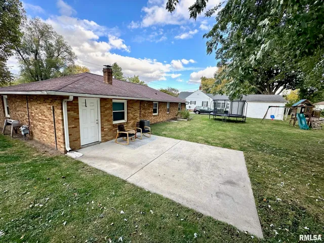 $130,000 | 107 East Michigan Avenue, Jacksonville, IL 62650