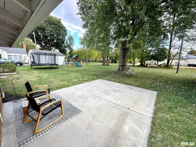 $130,000 | 107 East Michigan Avenue, Jacksonville, IL 62650