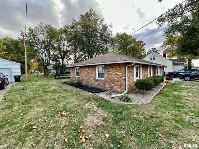 $130,000 | 107 East Michigan Avenue, Jacksonville, IL 62650